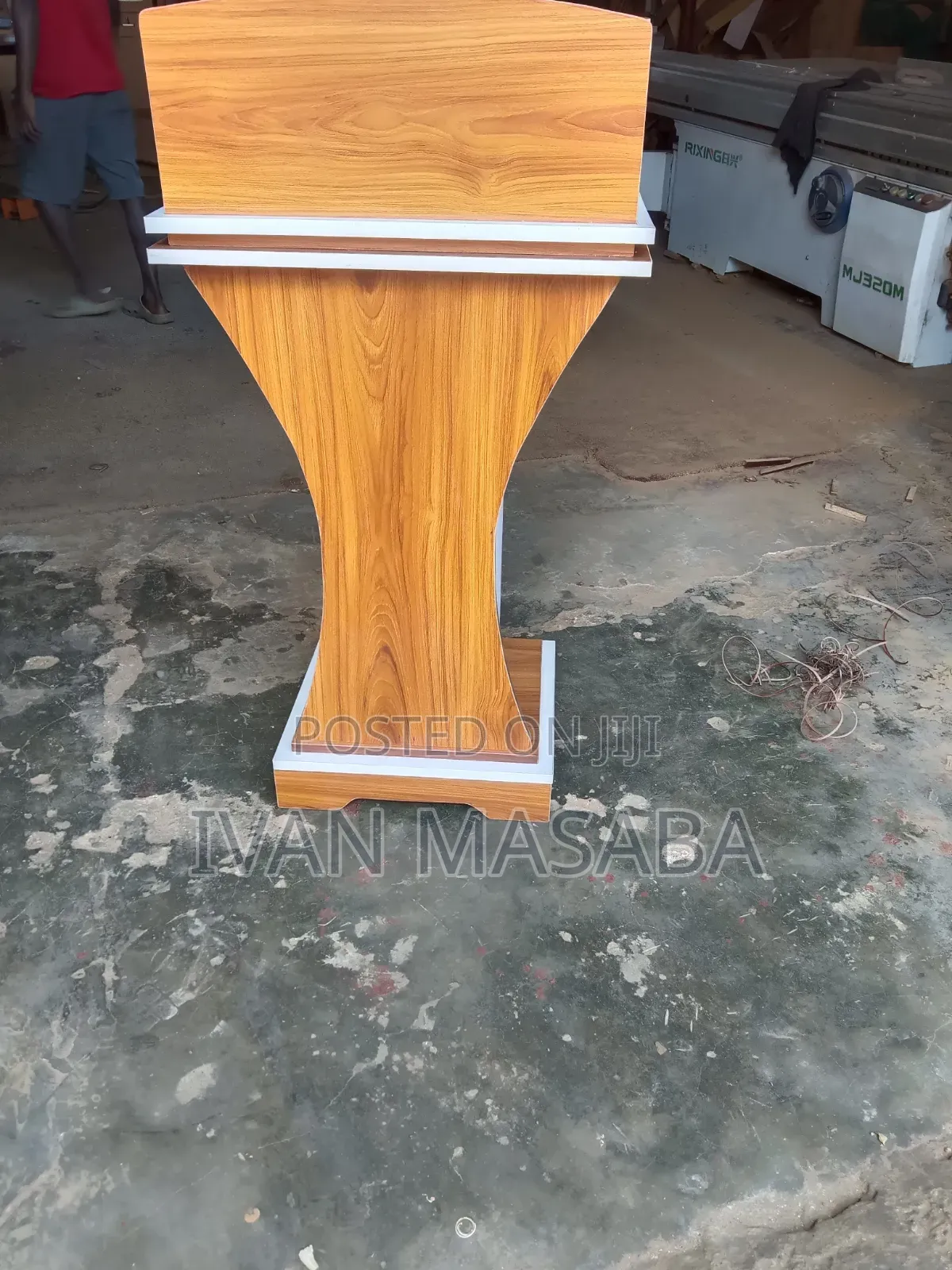Church Stand/ Pulpit/ Lectern
