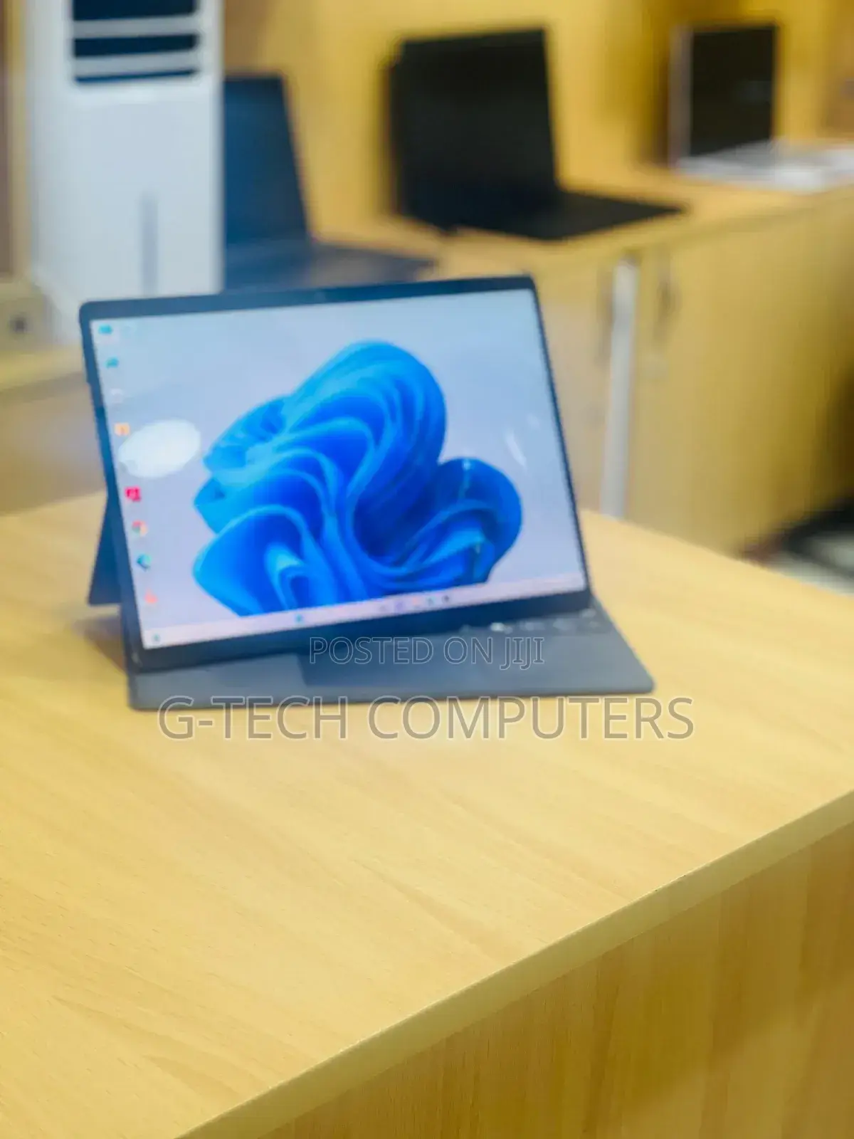 New Laptop Microsoft Surface Pro 8 16GB Intel Core i7 SSD 1T
