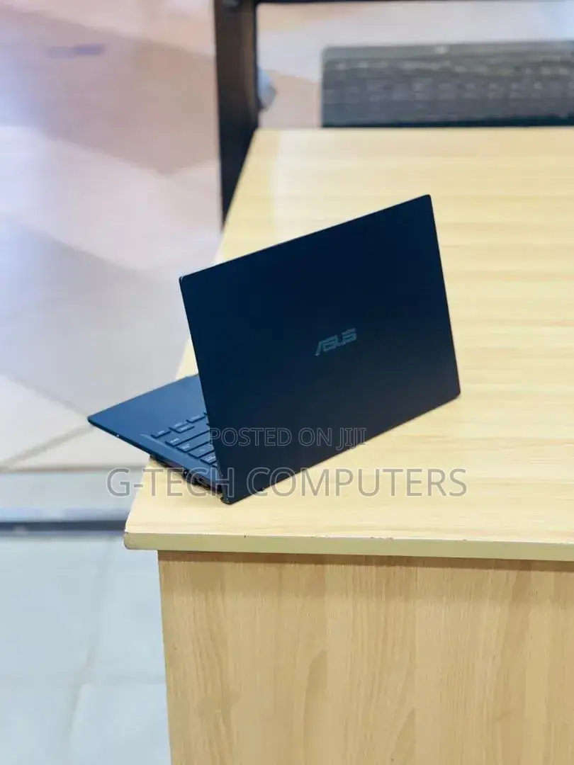 New Laptop Asus ExpertBook B9 B9400CBA 16GB Intel Core i7 SSD 512GB