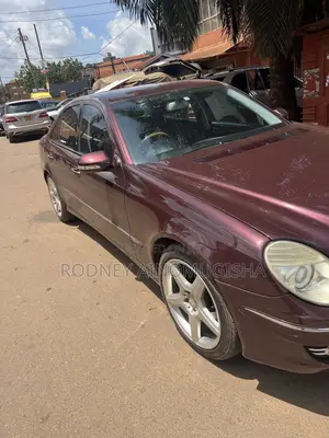 Mercedes-Benz E350 2008 Maroon
