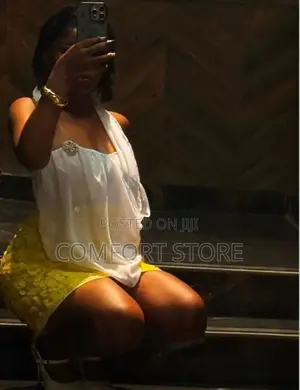 Hot Girl Bar Outfit