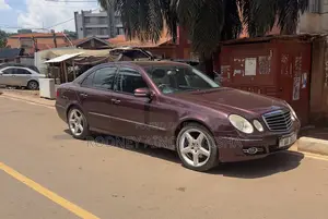 Mercedes-Benz E350 2008 Maroon