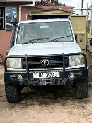Toyota Land Cruiser 4.5 V8 DLX 2015 White