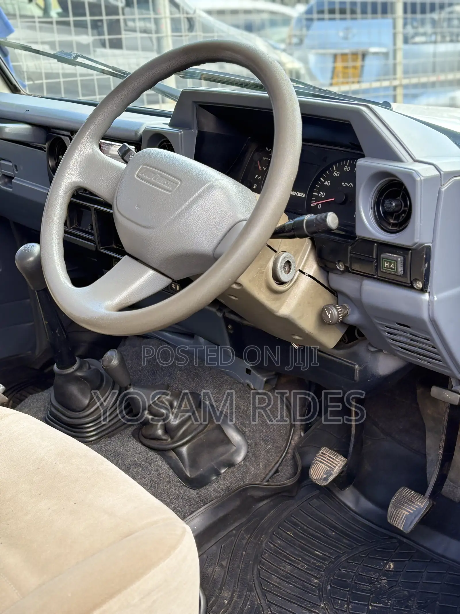 Toyota Land Cruiser 4.5 V8 DLX 2015 White
