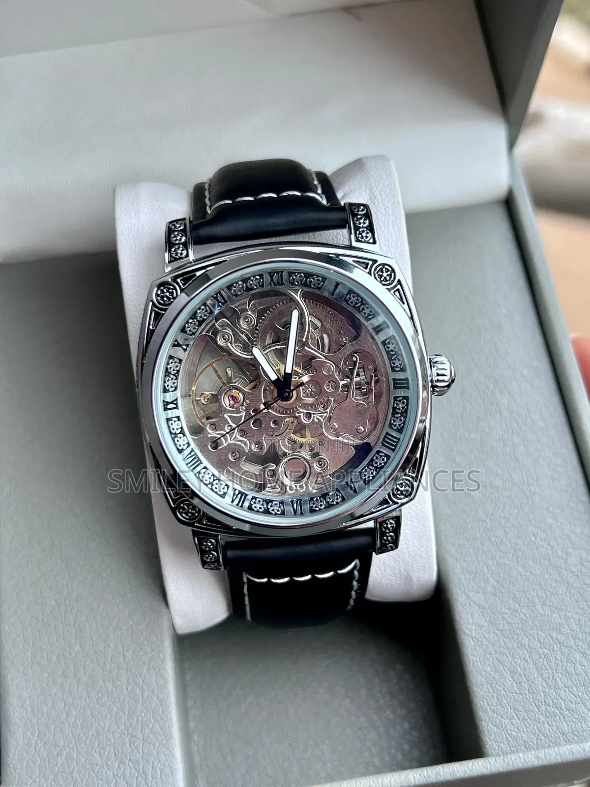 Sliver Chrome Men's Cartier Wrist Mechanical Time Piece at Discount