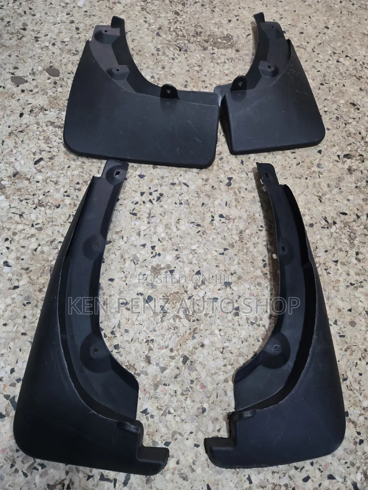 Toyota Vanguard 2008 - 2016 Mudflaps ( With Extra Flares )