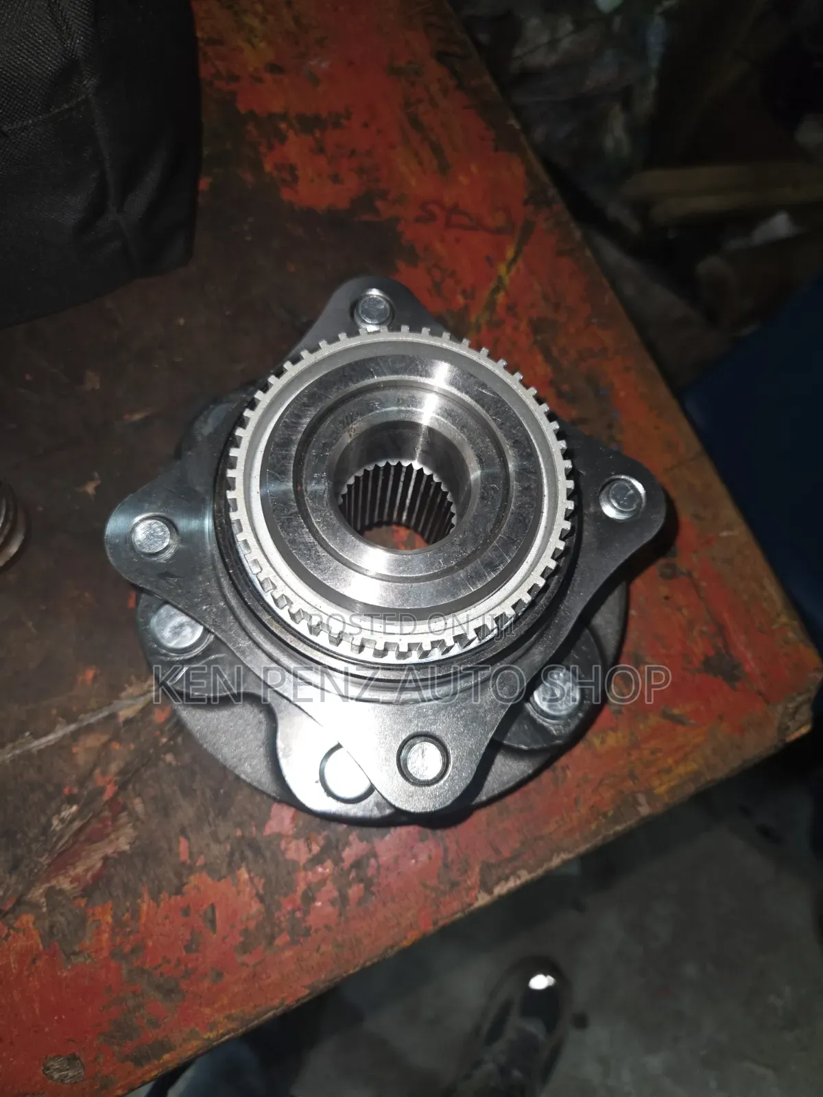Hilux Vigo Wheel Hub
