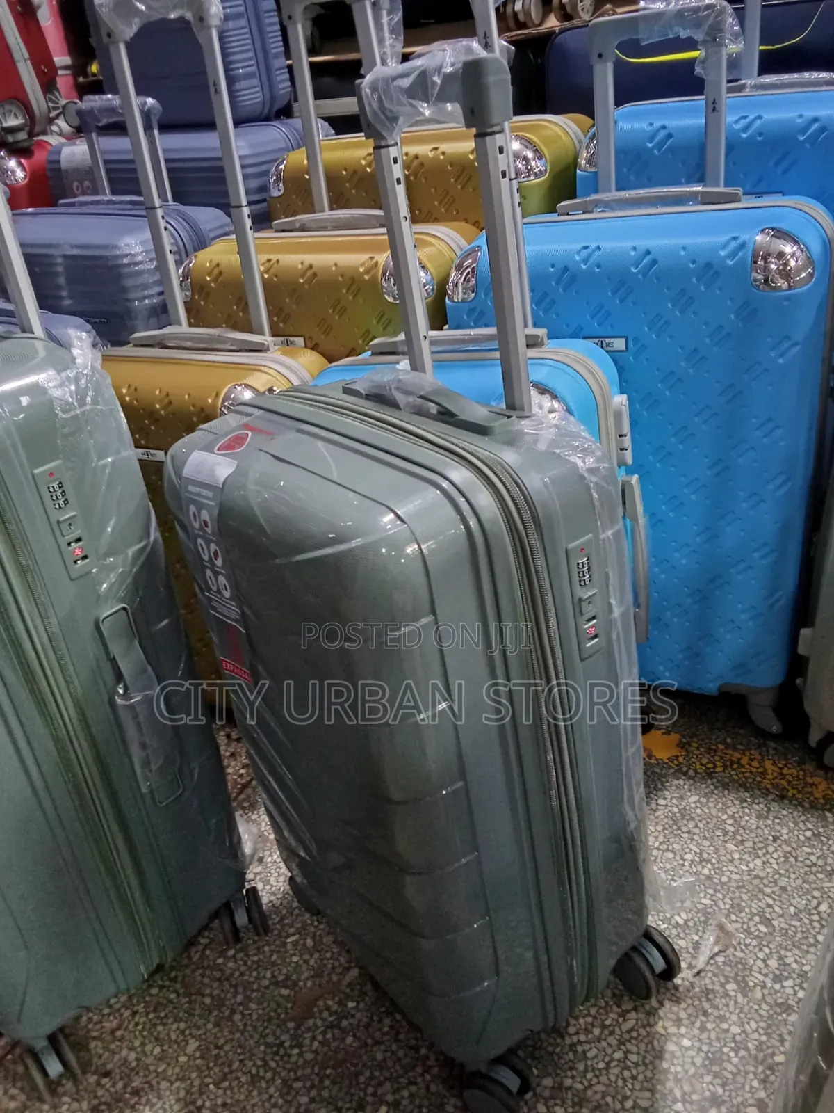Prosperity Portable 4 Wheels Suitcase