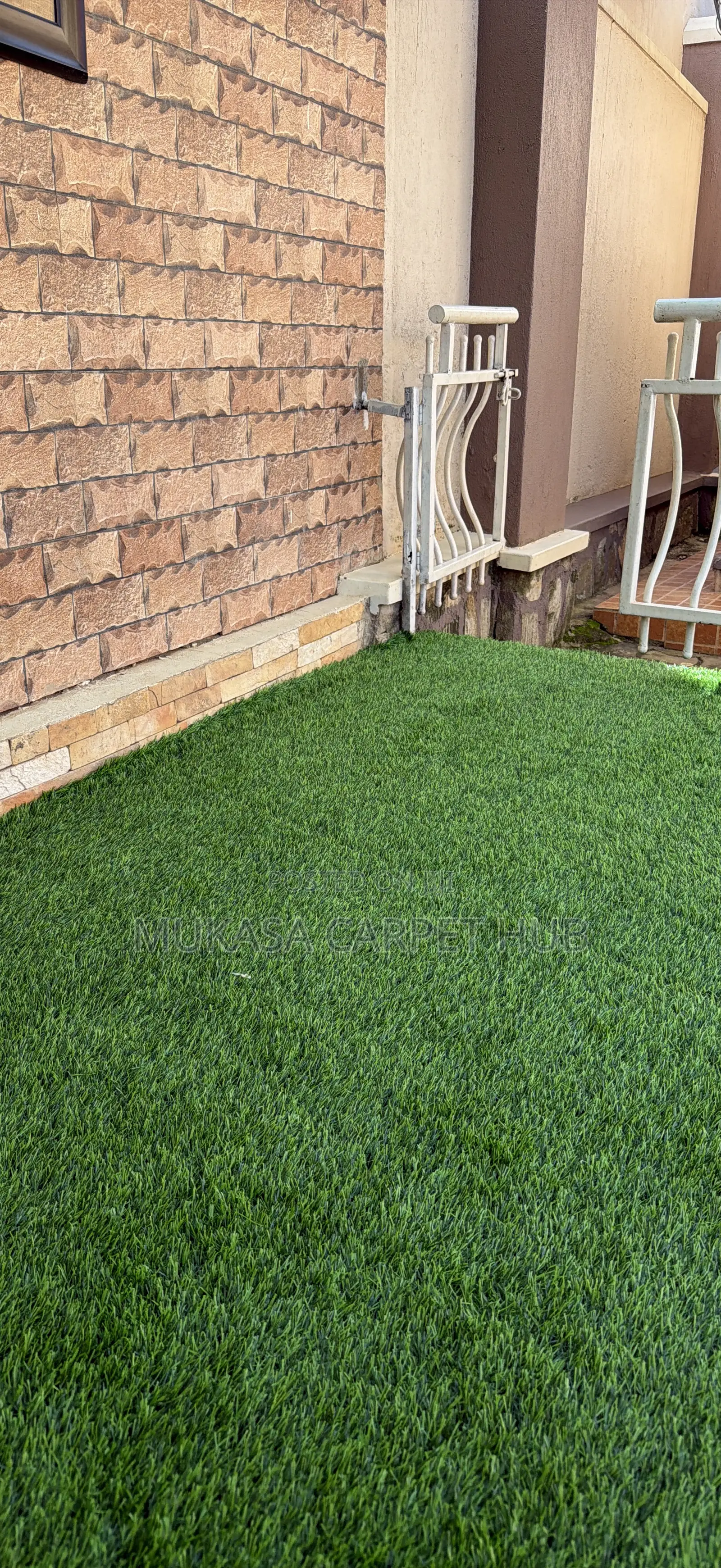 High-Quality Green Grass Carpet for Schools, Homes Balconies