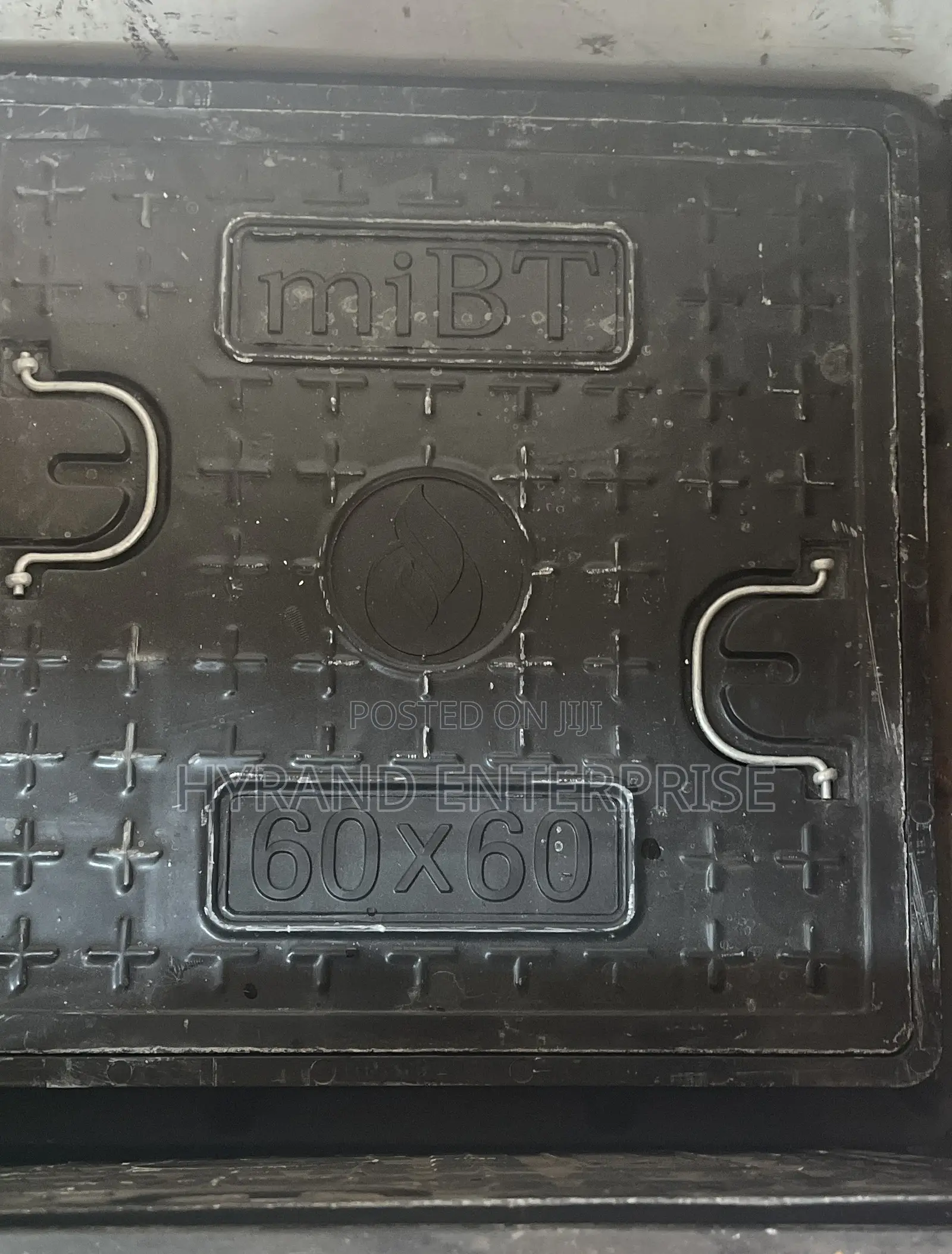 Manhole Covers (60 by 60) Plastic