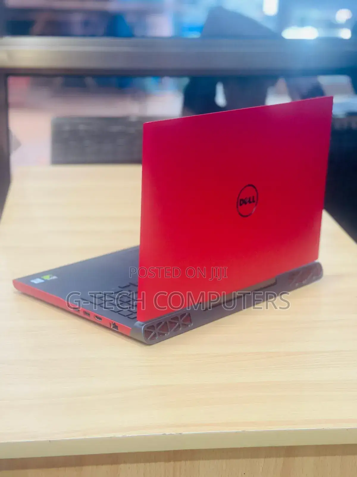 New Laptop Dell Inspiron 15 7000 8GB Intel Core i5 SSD 256GB