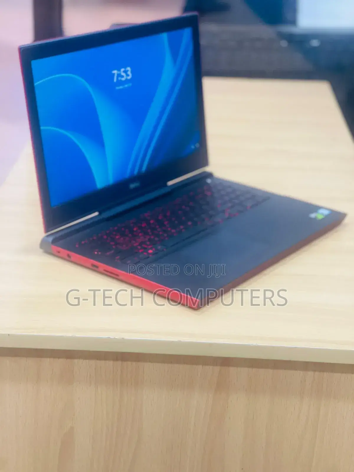 New Laptop Dell Inspiron 15 7000 8GB Intel Core i5 SSD 256GB