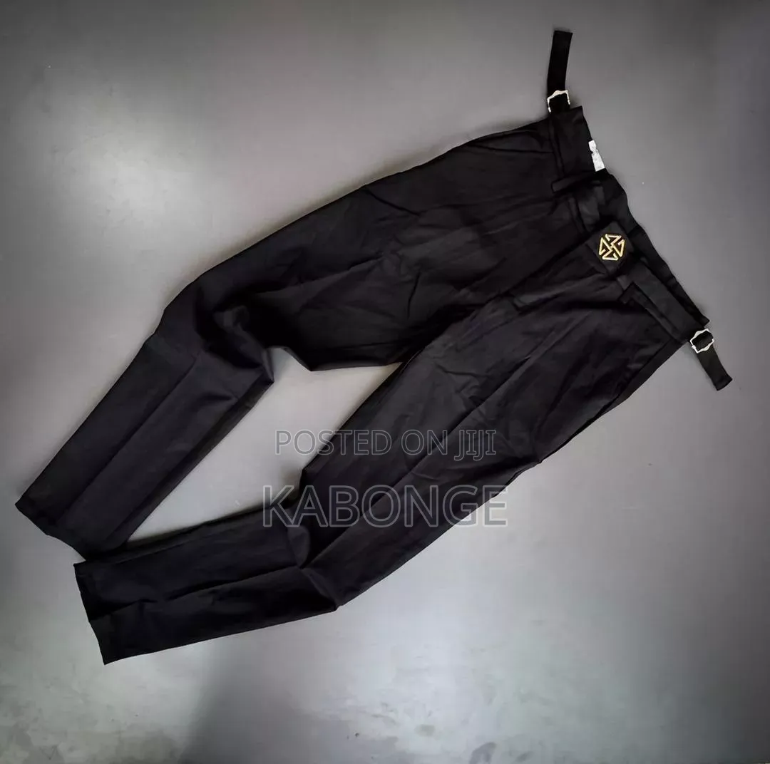 Beltless Pants
