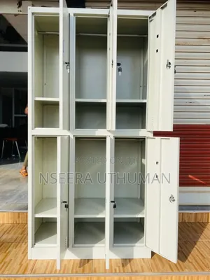 Six Locker Cabin