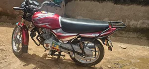 Bajaj CT 125X 2022 Red