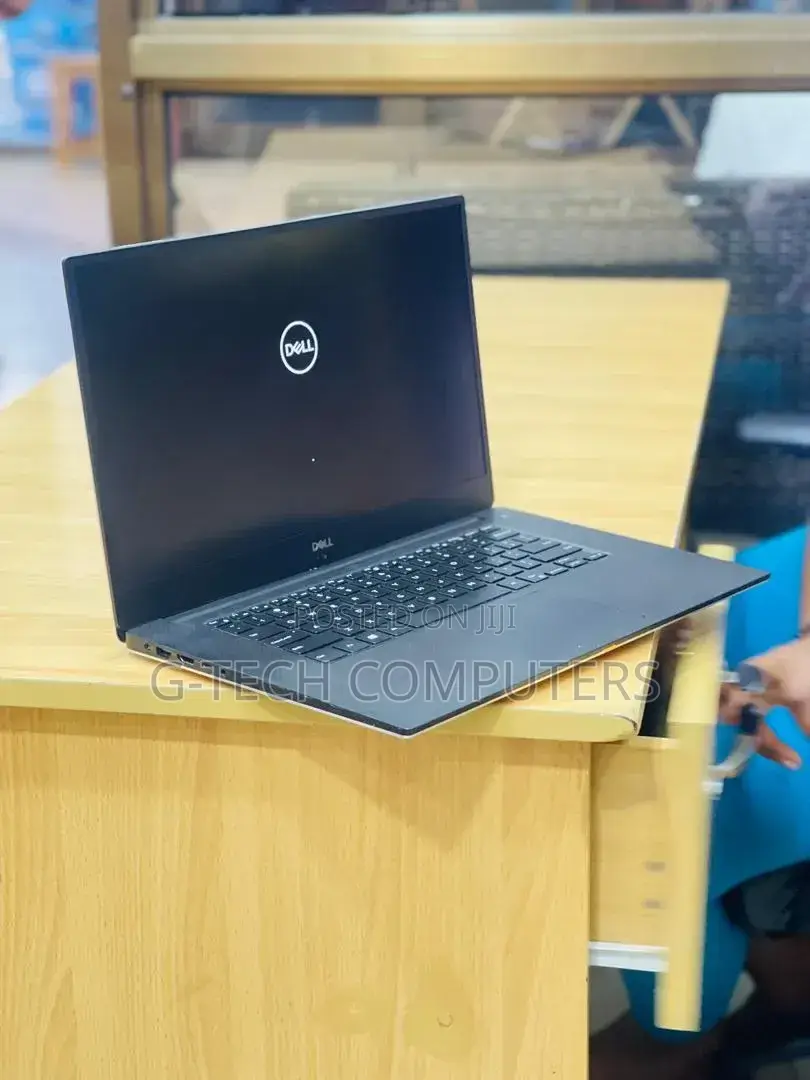 New Laptop Dell Precision 5530 16GB Intel Core i7 SSD 256GB