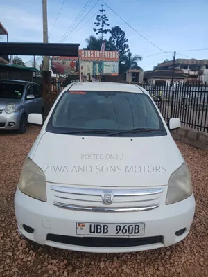 Toyota Raum 1.5 FWD 2003 White