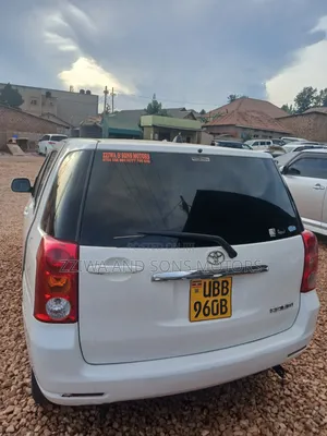 Toyota Raum 1.5 FWD 2003 White