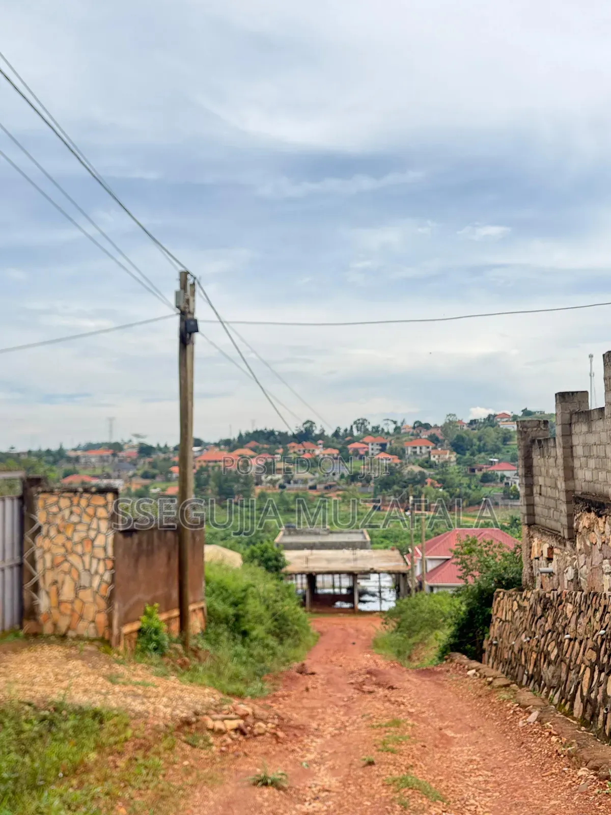 A Plot for Sale at Kira Nsasa 12dec at 70m Ugx