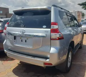 Toyota Land Cruiser Prado 2016 Silver