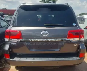 Toyota Land Cruiser 2018 Gray