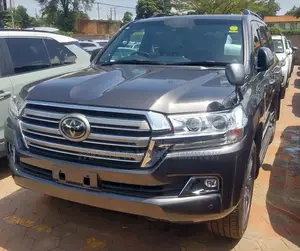 Toyota Land Cruiser 2018 Gray