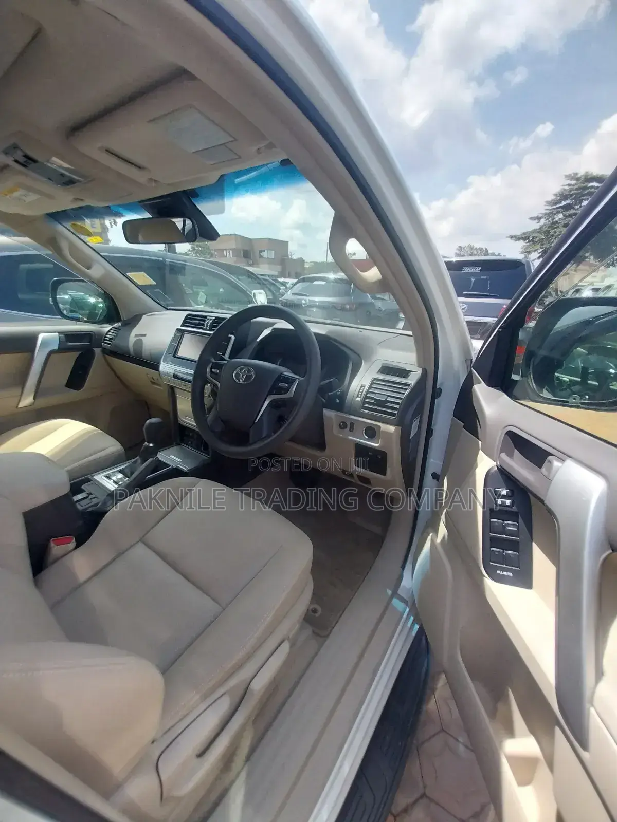Toyota Land Cruiser Prado 2019 White