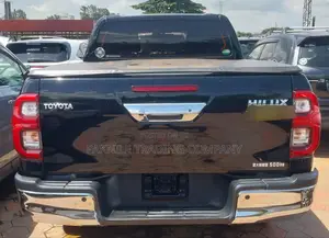 Toyota Hilux 2020 Black