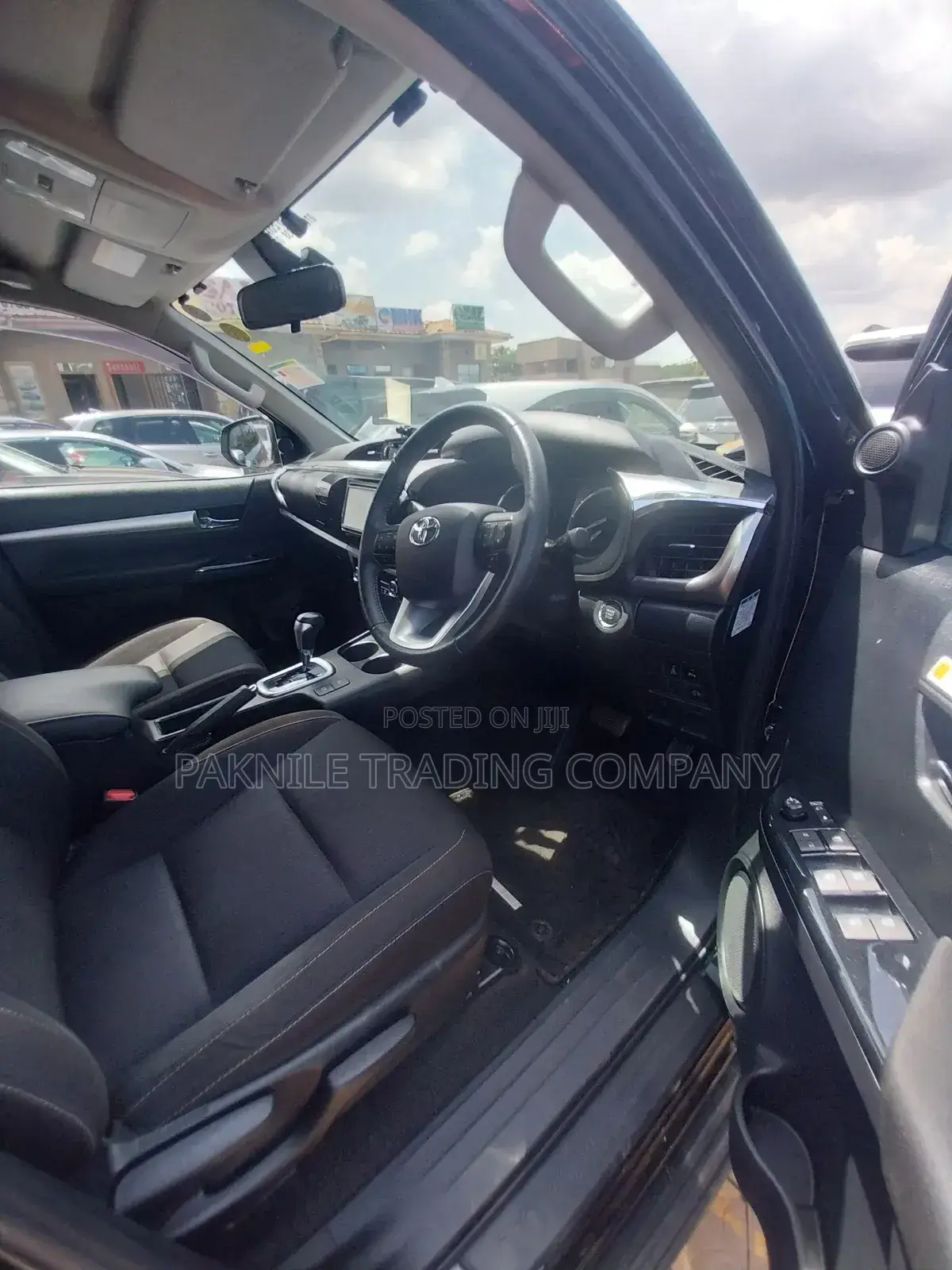 Toyota Hilux 2020 Black