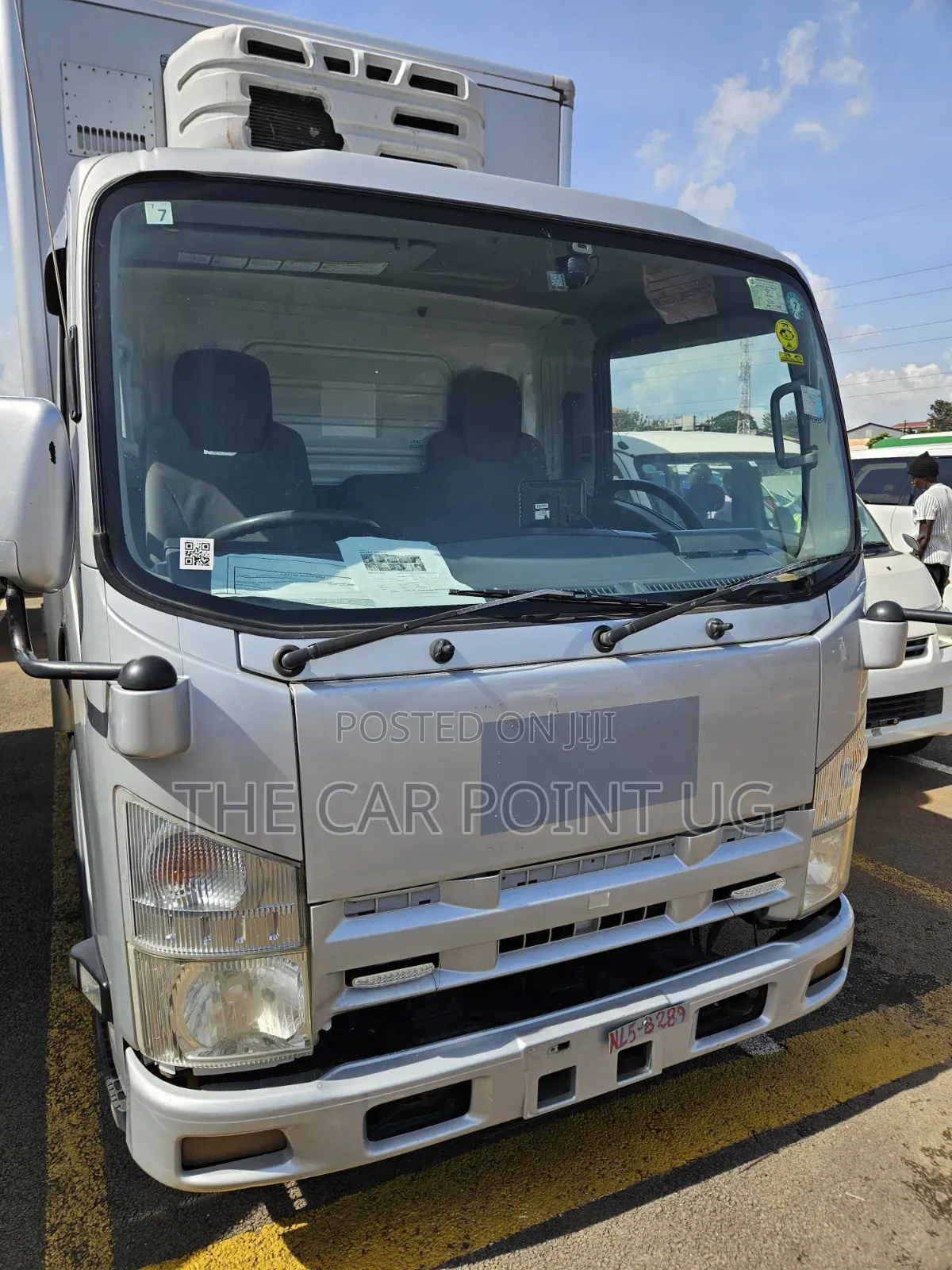 Isuzu 2016 Refrigerator Truck