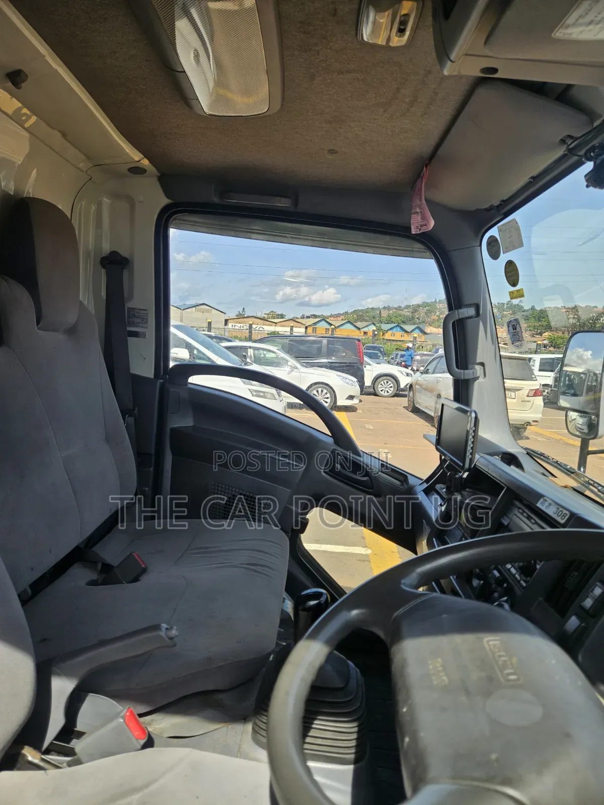 Isuzu 2016 Refrigerator Truck