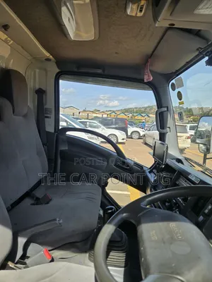Isuzu 2016 Refrigerator Truck
