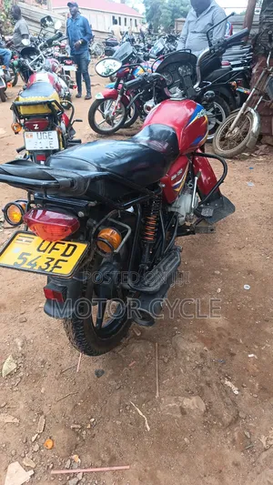 Bajaj Boxer 150 UG 2022 Red