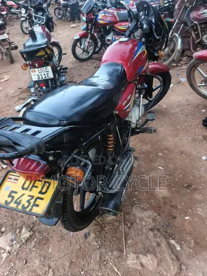 Bajaj Boxer 150 UG 2022 Red