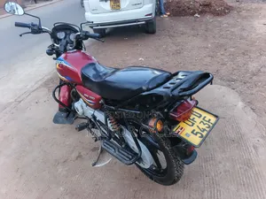 Bajaj Boxer 150 UG 2023 Red