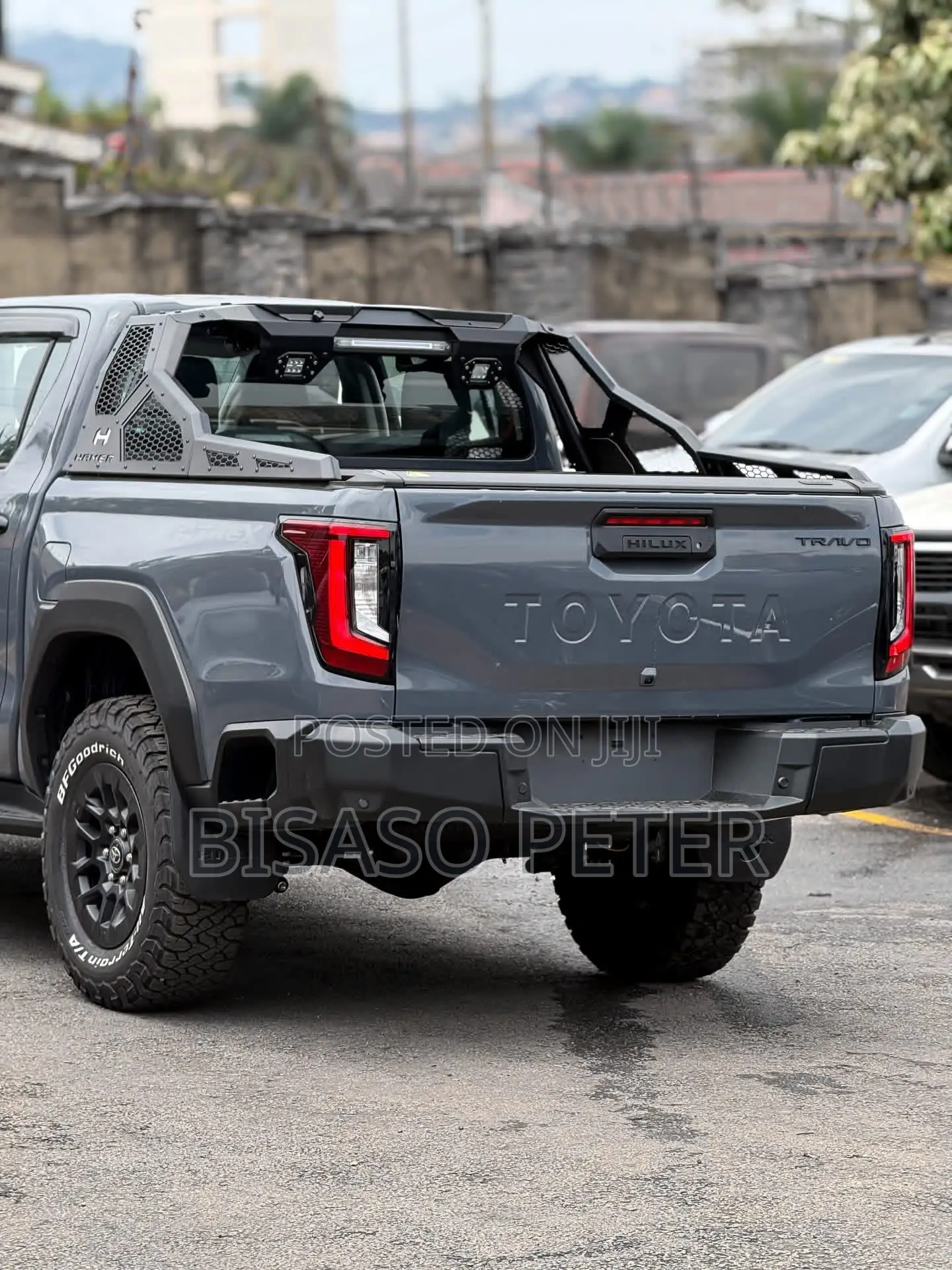 Toyota Hilux 2025 Gray