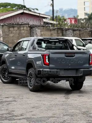 Toyota Hilux 2025 Gray