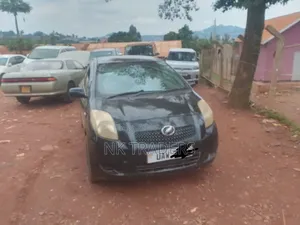 Toyota Vitz 1.3 AWD 5dr 2005 Black