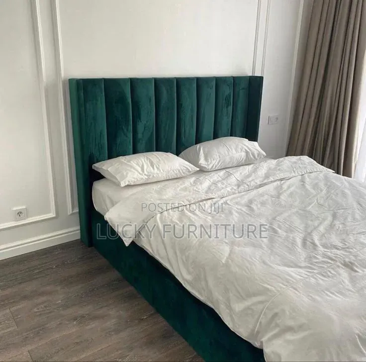 Greenville Line Bed