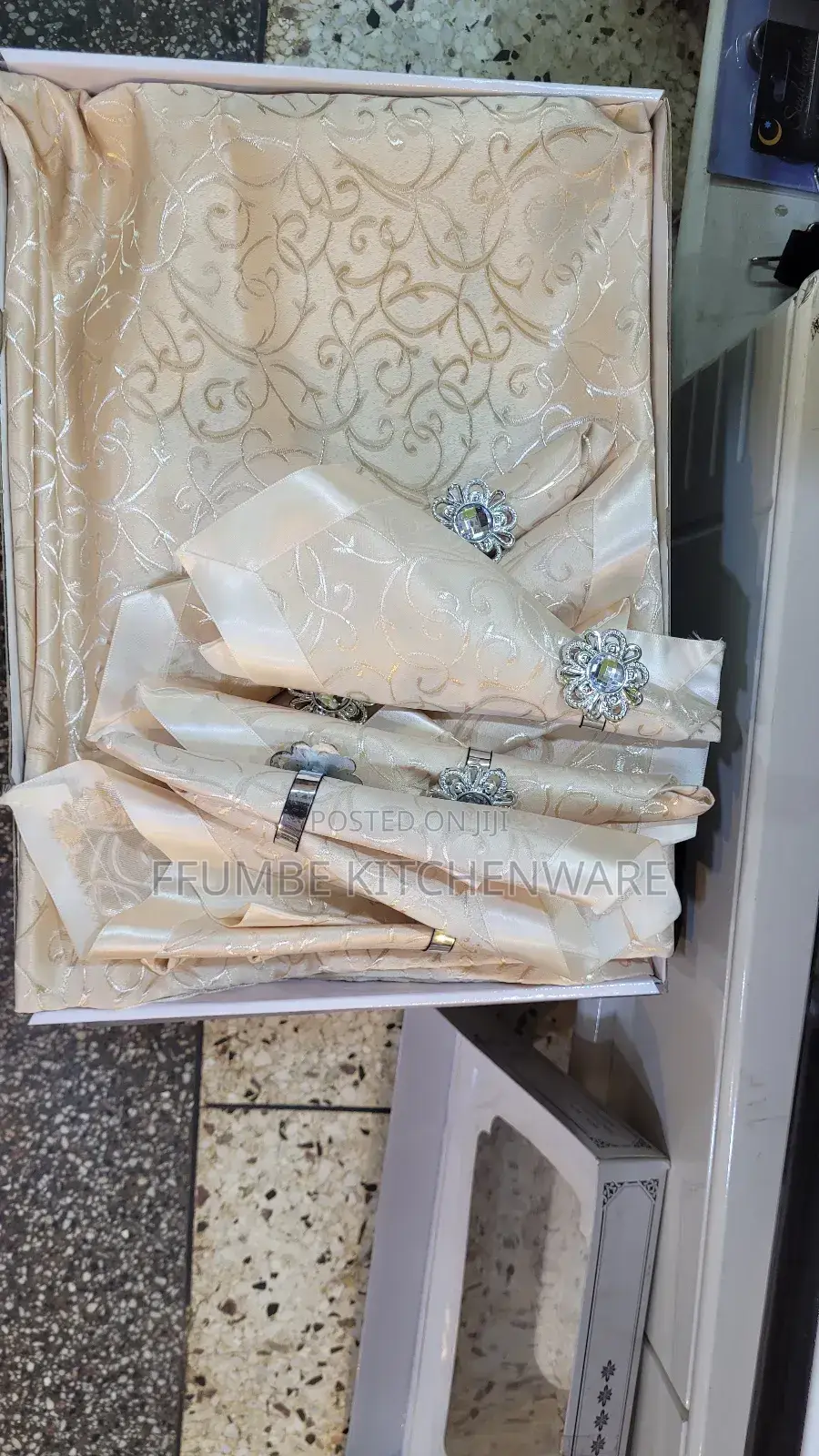 Table Cloth Set 6 Sitter