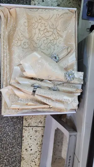 Table Cloth Set 6 Sitter