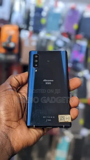 Fujitsu Arrows NX9 F-52A 128 GB Blue