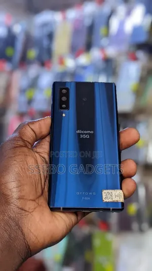 Fujitsu Arrows NX9 F-52A 128 GB Blue