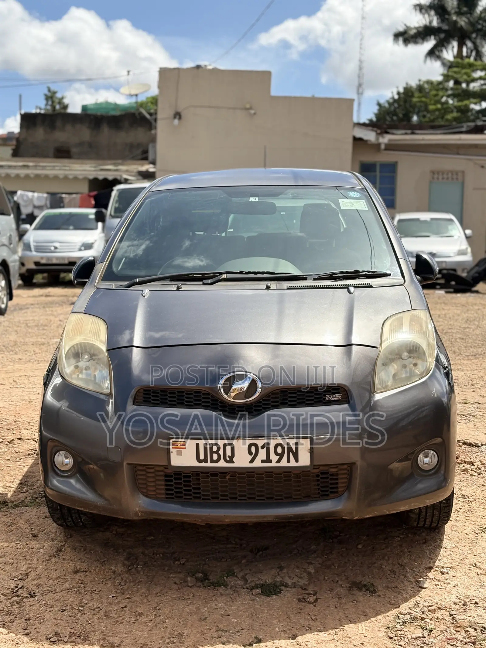 Toyota Vitz 1.5 FWD 5dr 2010 Gray