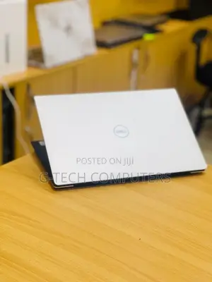 New Laptop Dell XPS 13 7390 16GB Intel Core i7 SSD 512GB