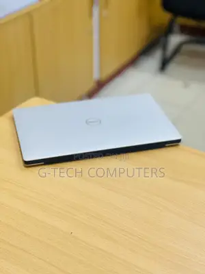 New Laptop Dell XPS 13 9370 8GB Intel Core i7 SSD 256GB