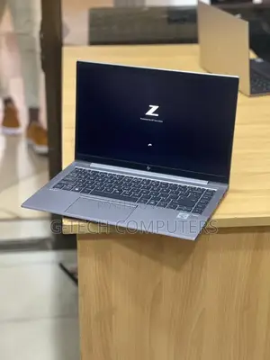 New Laptop HP ZBook Firefly 14 G7 16GB Intel Core i5 SSD 256GB