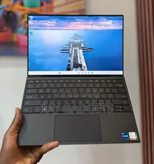New Laptop Dell XPS 13 9370 16GB Intel Core i7 SSD 512GB
