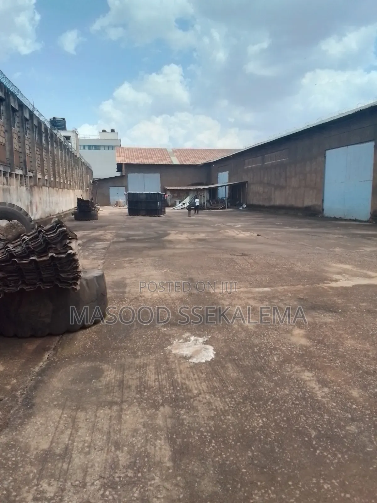 Warehouse For Sale In Namuwongo 6th Strt Industrial Area,Kla