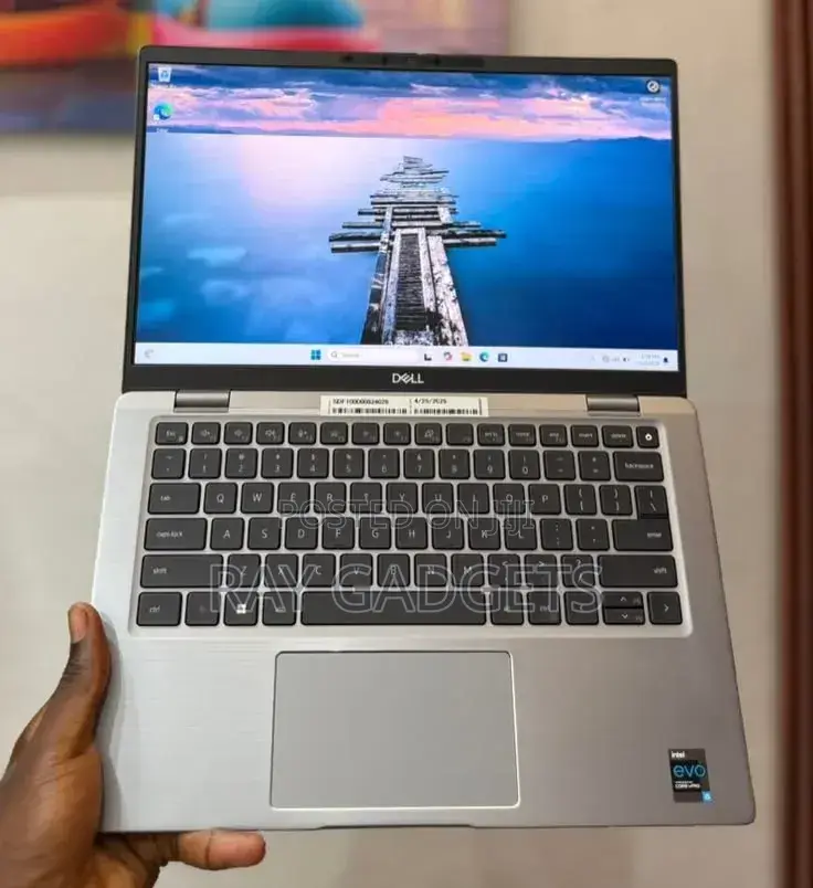 New Laptop Dell Latitude 5320 8GB Intel Core i7 SSD 256GB